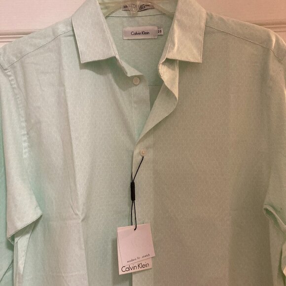 New Young Men's Calvin Klein dress shirt 20 - Picture 1 of 4